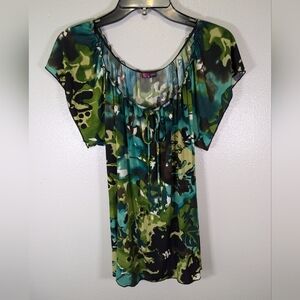 Angela women's green top size L